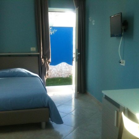 Bed And Breakfast Fly Бари Номер фото